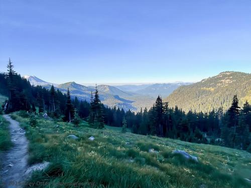 Cispus Pass Loop in the Goat Rocks Wilderness