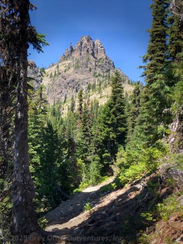Cathedral Pass Loop - Alpine Lakes Wilderness